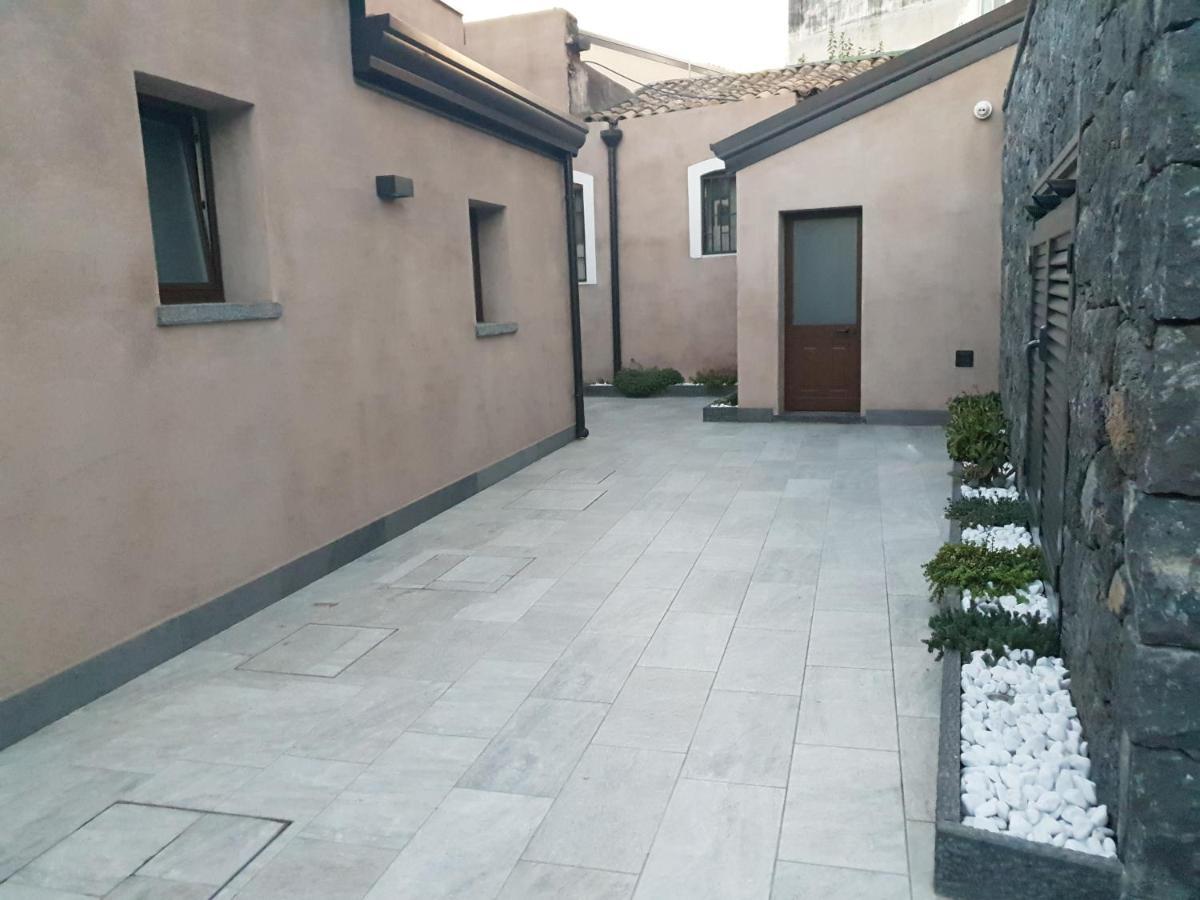 Mori Siciliani House Aparthotel Aci Castello Exterior foto
